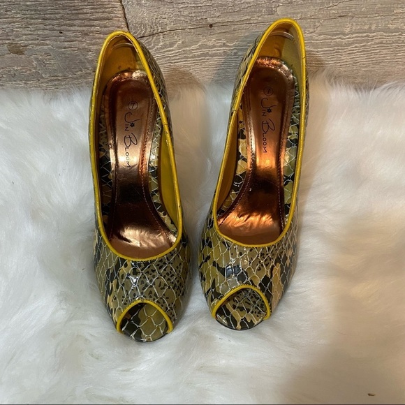 Jin ‎ Bloom women’s snakeprint stiletto shoes in size 7 - Picture 3 of 10
